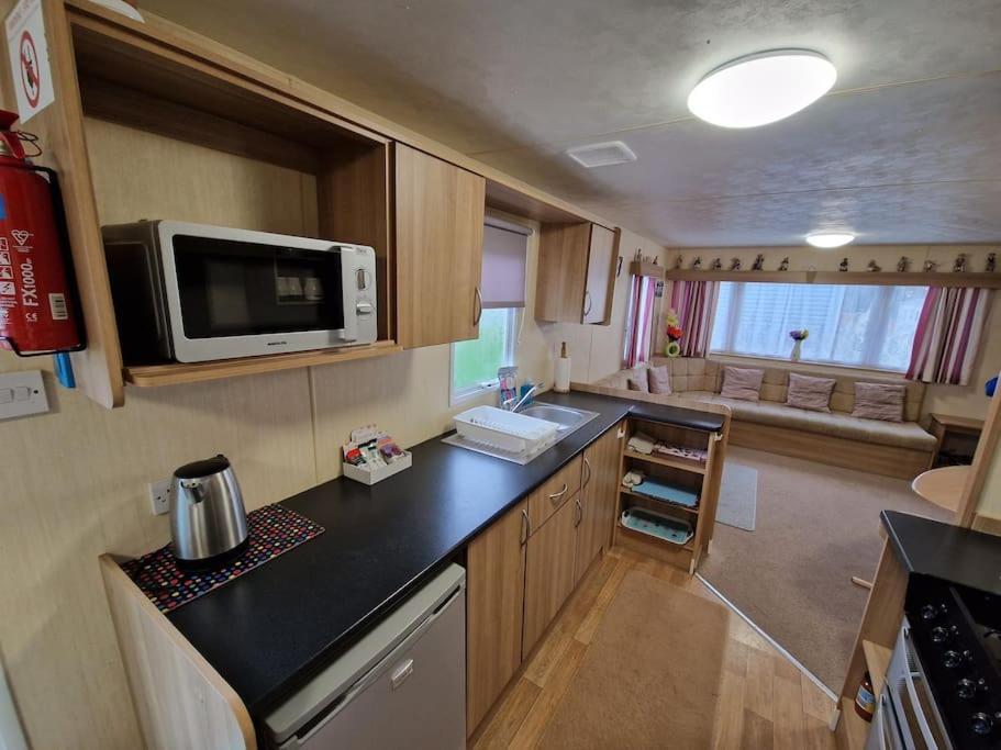 Homely 3 Bed Van @ Weymouth Bay ภายนอก รูปภาพ